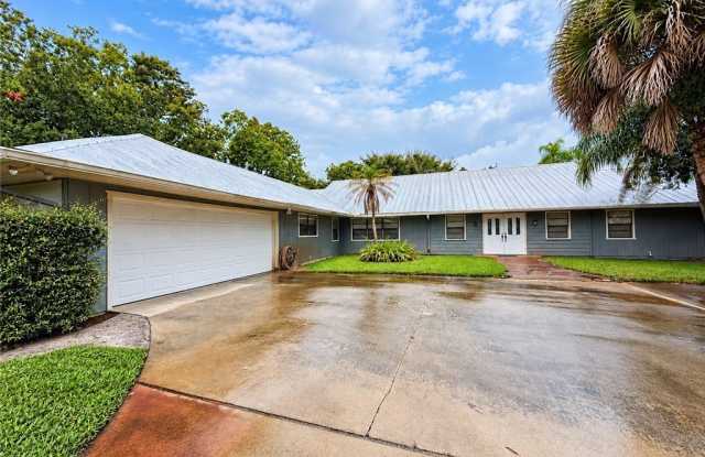 1505 SW Saint Andrews Drive Gallery 4