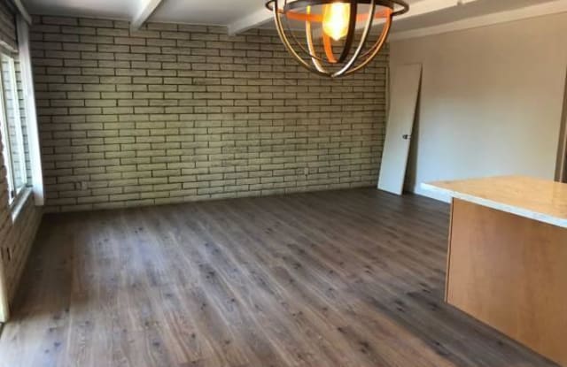 6565 N 17th Avenue - 6565 North 17th Avenue, Phoenix, AZ 85015