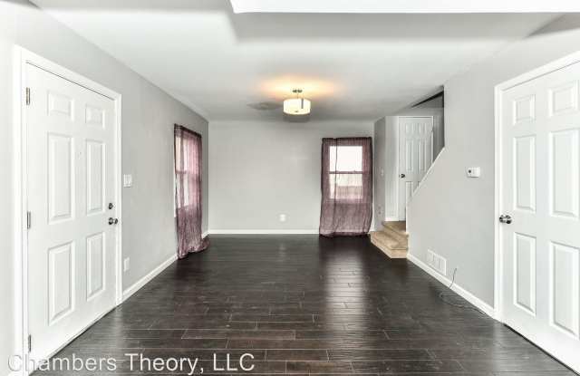 1109 S Emerson St. Gallery 3