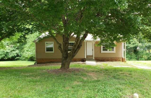 7915 Holly Hill Rd - 7915 Holly Hill Road, Charlotte, NC 28227