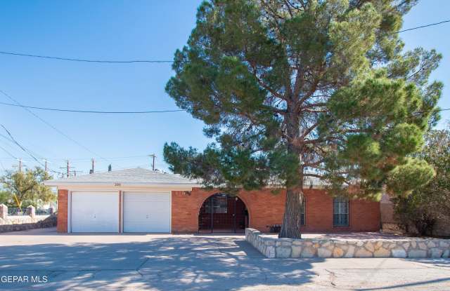 200 S MARYLAND Street photos photos