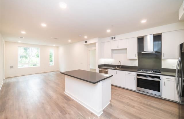 2242 Nolita - 2242 Nolita, Irvine, CA 92612