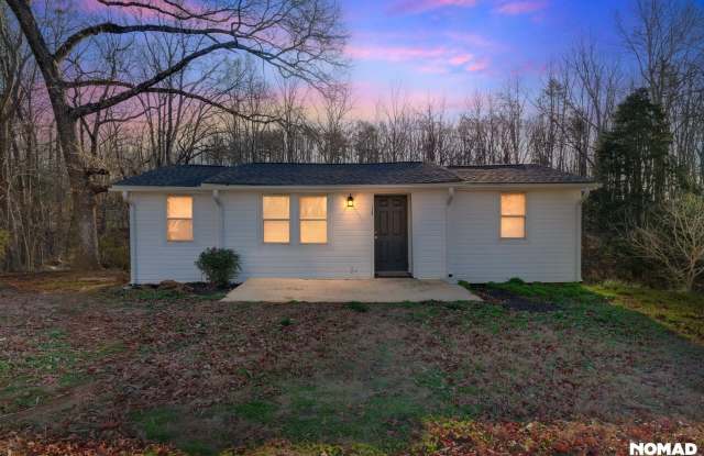 Charming 2BR House in Bessemer City photos photos