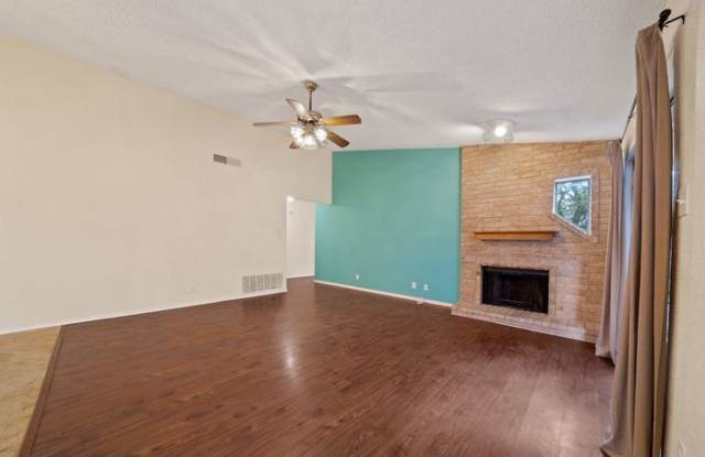 13230 Larkwalk Street Gallery 2