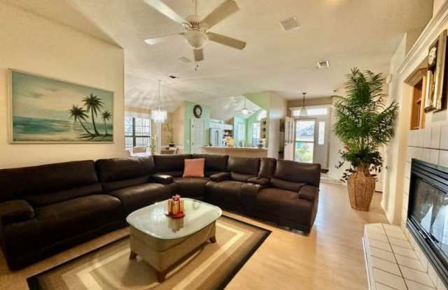 2012 Mistral Lane East Gallery 2