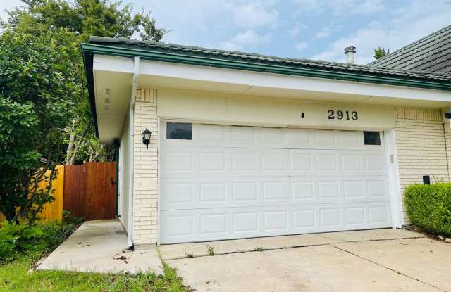 2913 Encino Drive Gallery 3