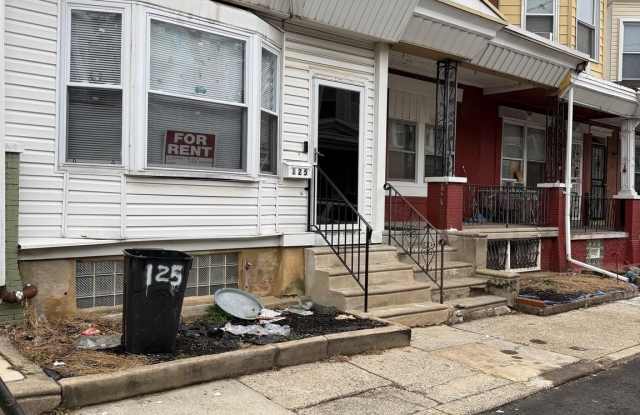 125 N RUBY Street photos photos