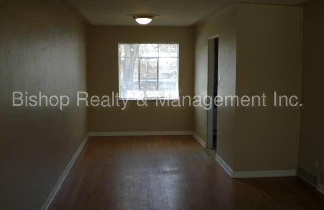 1837 South Monroe Street Gallery 3