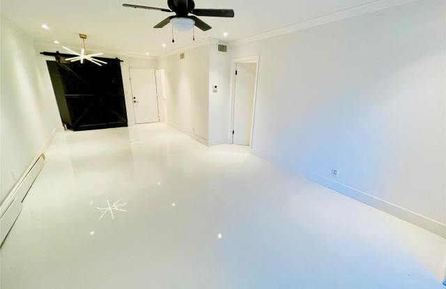 3125 Oakland Shores Drive unit: B203 photos photos