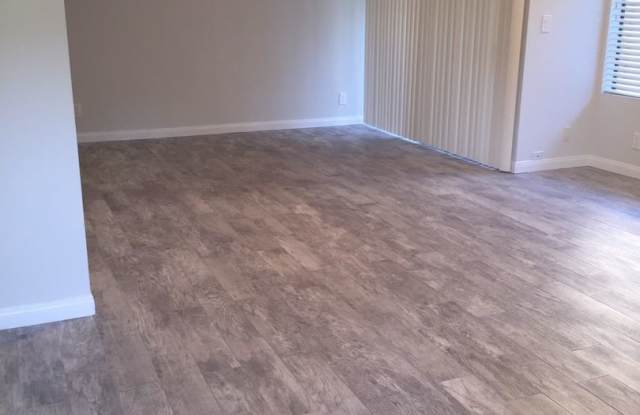 22101 Burbank Blvd. #1 Gallery 2