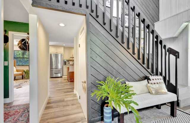 5446 Reynolds Road Gallery 4