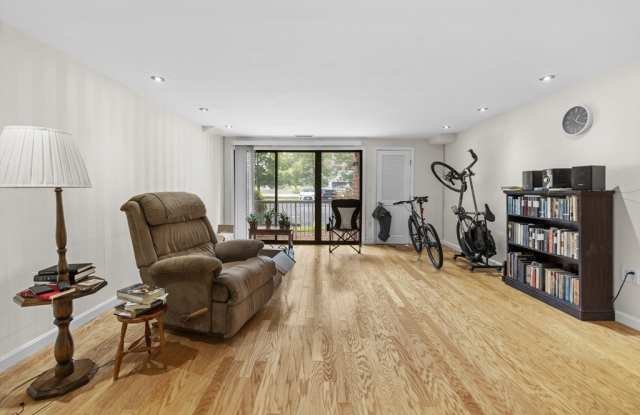 30 Revere Beach Pkwy 109 - 30 Revere Beach Parkway, Medford, MA 02155