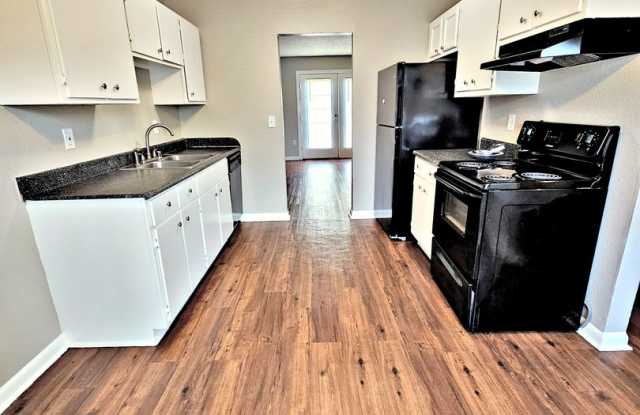 Avalon Cove Townhomes Gallery 3