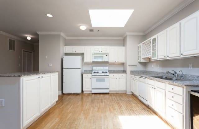 99 PARK AVE - 99 Park Avenue, Hoboken, NJ 07030