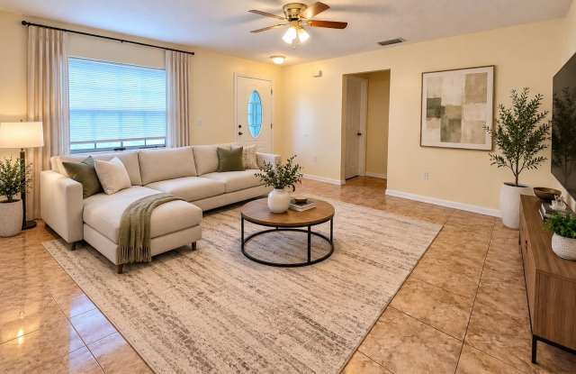 Best Value in Poinciana! Charming 3-Bedroom Home Near Everyday Conveniences! Gallery 4