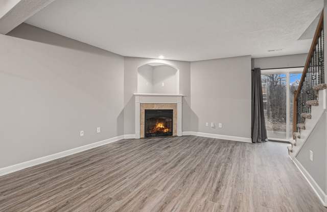 10522 East 45th Place Gallery 4