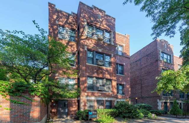 5535 S Kimbark Gallery 3