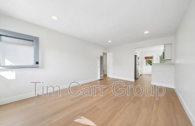 1804 Coral Place Gallery 4