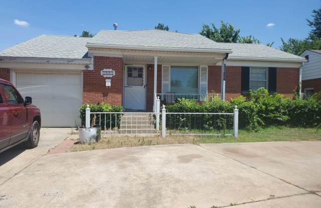 Available Now! 4Bed 1.5Bath NorthSide Home photos photos