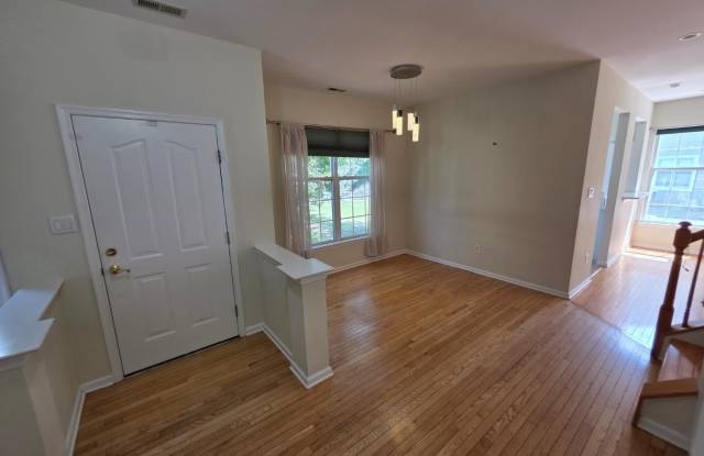 1301 Dahlia Circle Gallery 3