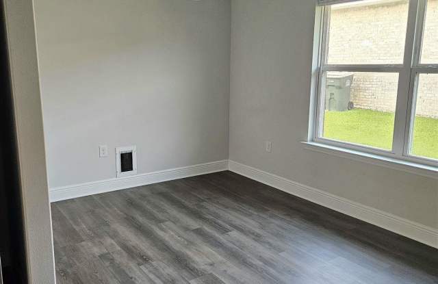 5022 Quarter Deck St Gallery 2