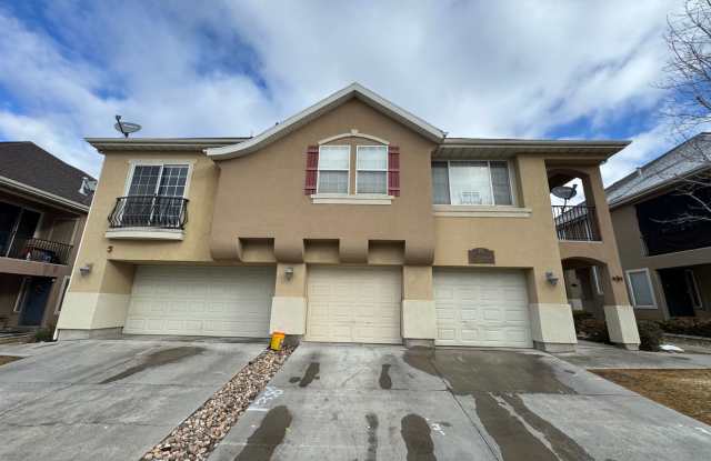 Great 2 bed, 2 bath town home in Lehi - 1706 West 3180 North, Lehi, UT 84043