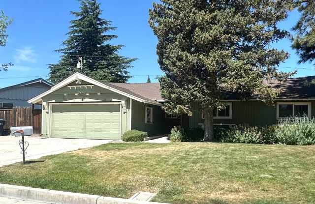 READY NOW! 3+2 with RV Parking! photos photos