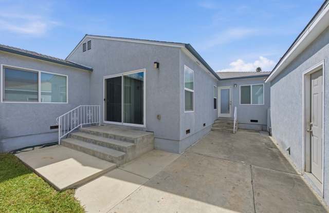 Spacious property with no back house! Gallery 3