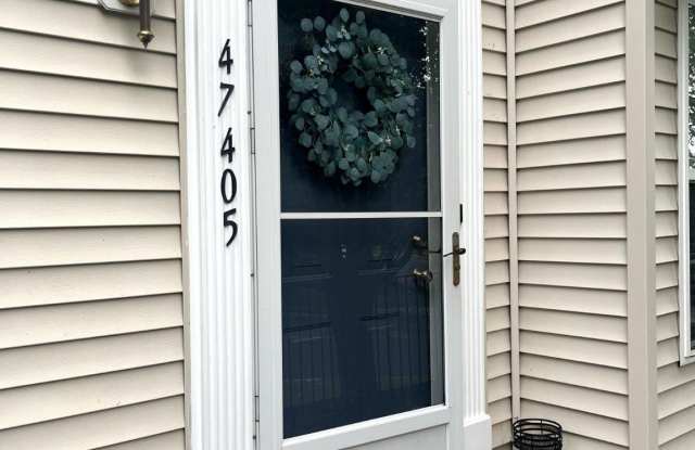 47405 MIDDLE BLUFF Place Gallery 3
