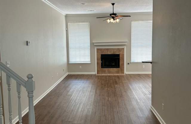 Spacious 5BR/3BA Arlington Home with Flexible Living Space & Fenced Yard -Carpet only in bedrooms! Newly painted! Gallery 3