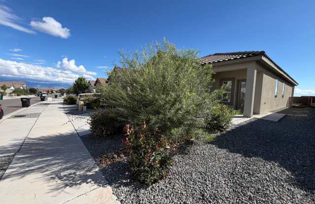 3 Bedroom Single Story Home Available Near Westside Blvd SE & Unser Blvd SE! Gallery 3