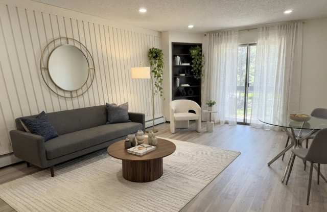 3154 Lakeside Dr., #203 Gallery 1