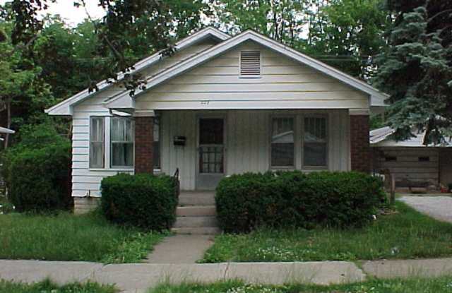 207 12th - 207 East 12th Street, Bloomington, IN 47408