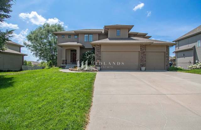 Shadow Lake 2-Story - 7533 Castle Street, Sarpy County, NE 68046 Shadow Lake 2-Story - 7533 Castle Street, Sarpy County, NE 68046