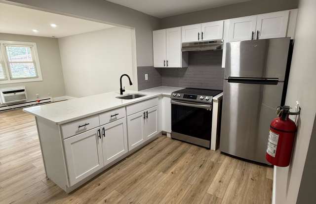 319 Columbia Ave photos photos