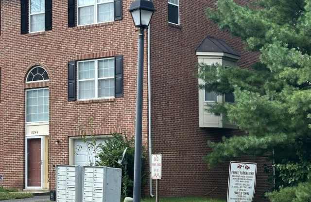 8246 DELLWOOD CT Gallery 4