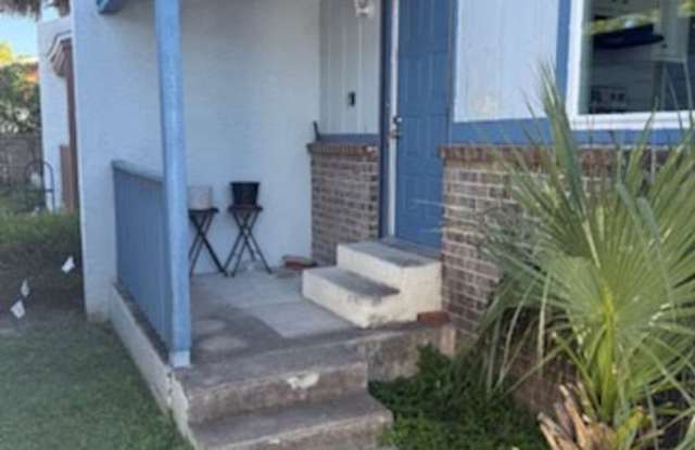 3 Bedroom Home with Garage – Panama City, FL Gallery 1