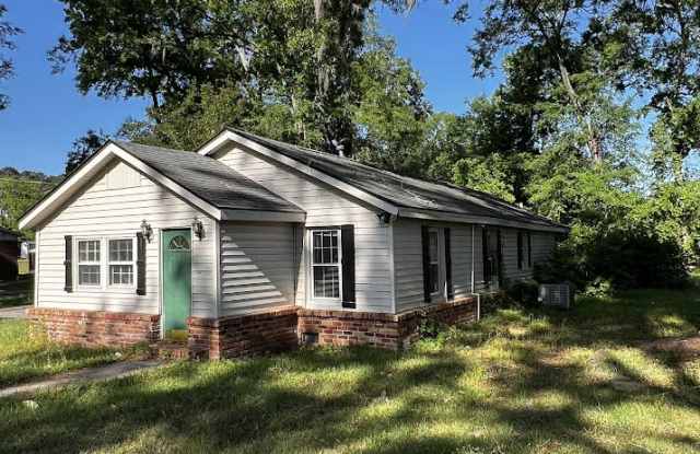 215 South Skinner Avenue photos photos