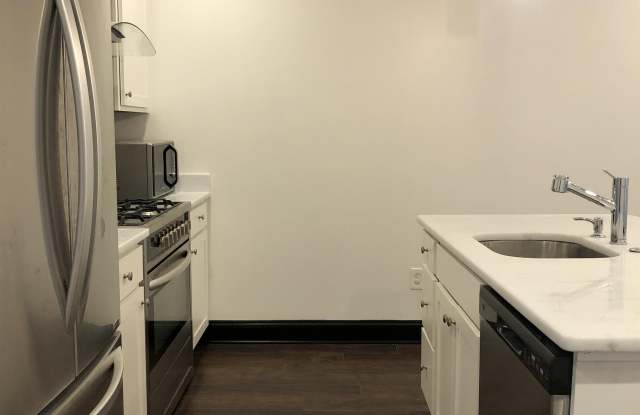 709 Jackson Street NE #3 Gallery 2