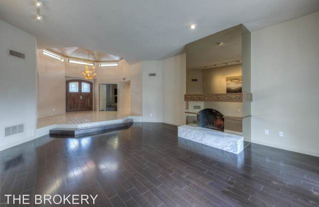 2737 E. Arizona Biltmore Circle Unit 23 Gallery 2