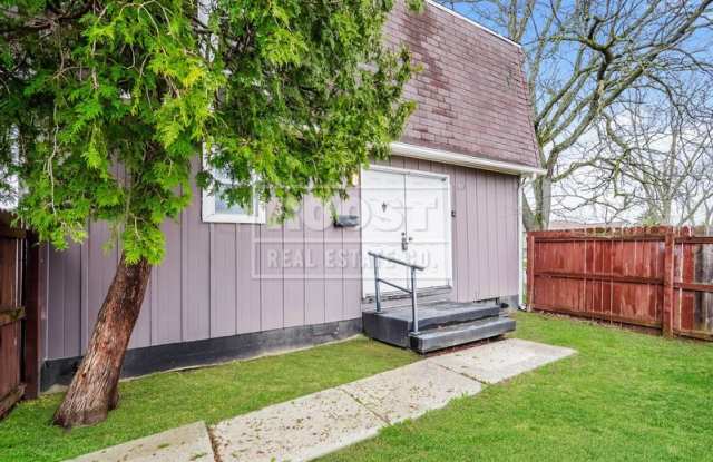 1764 Brookfield Square North photos photos