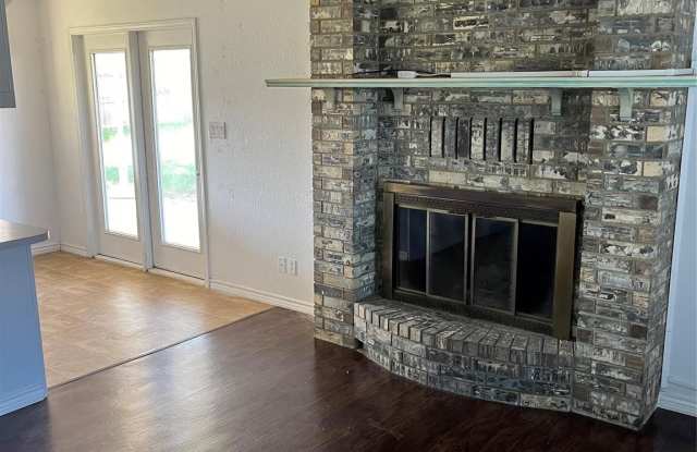 290 N Laramie Circle Gallery 4