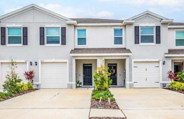 17741 CRESCENT MOON LOOP photos photos