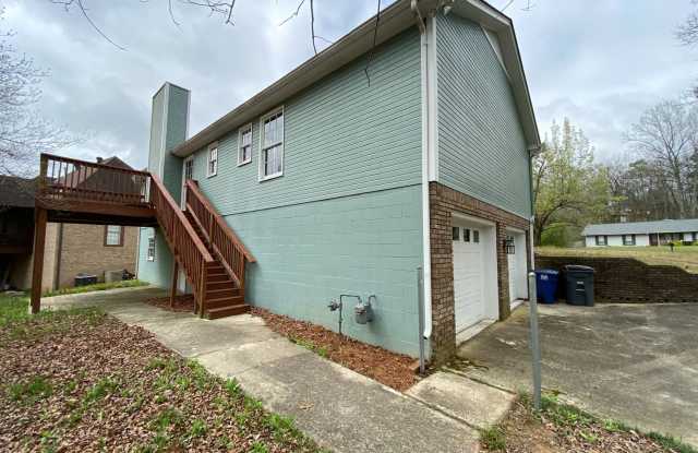 Home for rent in Trussville! Available to View with a 48 Hour Notice! Gallery 4