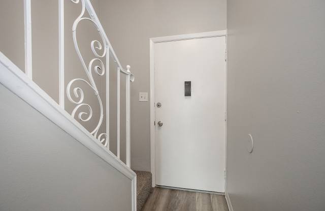 38285 North Ln Apt L208 Gallery 4