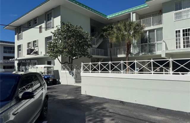 300 Sunrise Dr photos photos