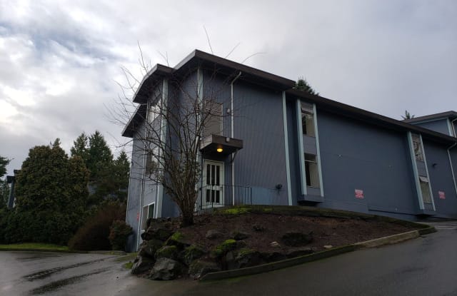 10455 Des Moines Memorial Dr S #201 - 10455 Des Moines Memorial Drive South, Boulevard Park, WA 98168