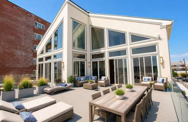 770 Shore Road Gallery 3