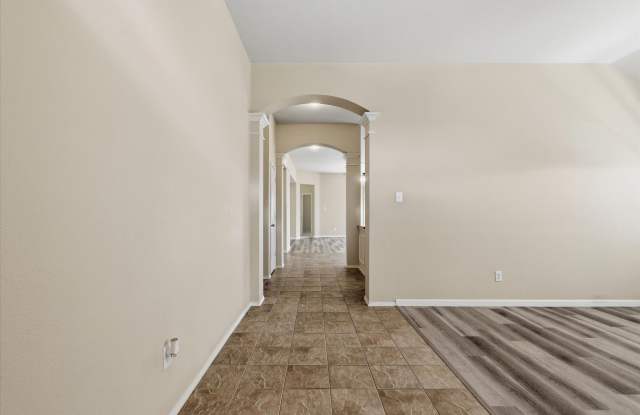 506 Hackberry Drive Gallery 4