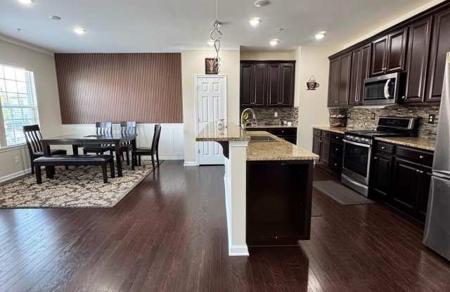 729 SUN VALLEY Court Gallery 4